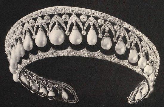 The Russian Beauty kokoshnik-form diadem associated with Bolin's 1841 design